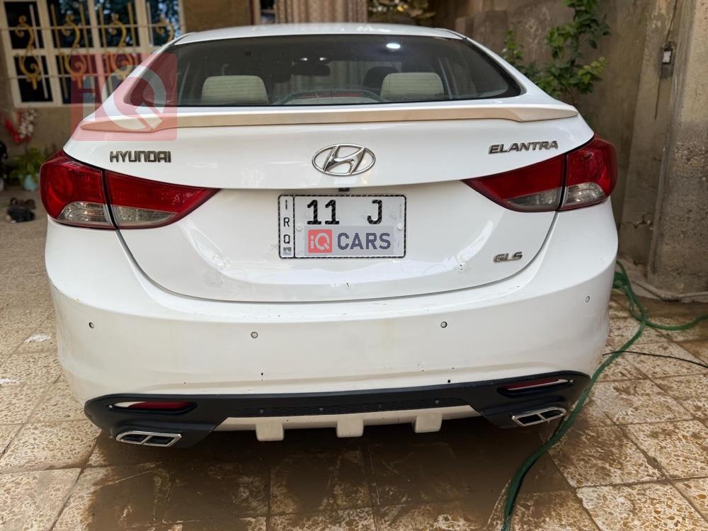 هیوندای ئەلەنترا